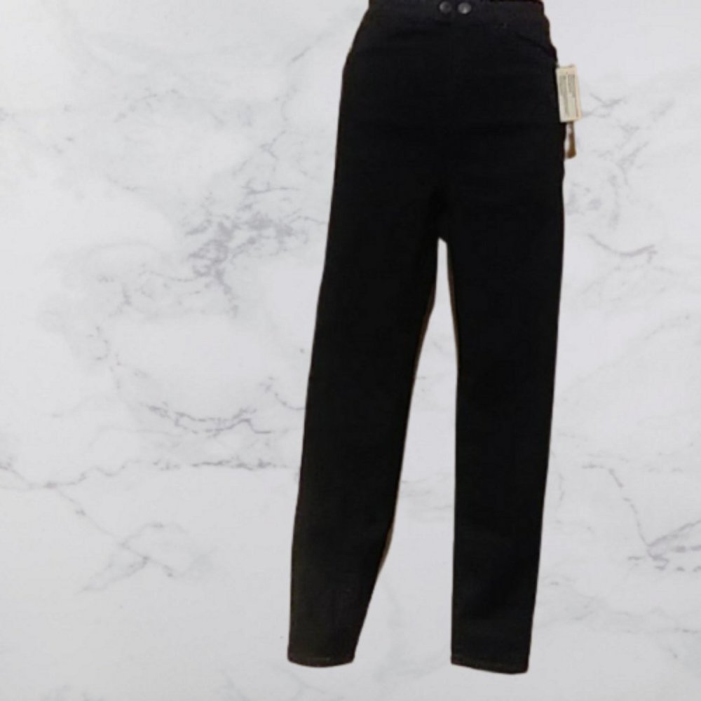 WE THE FREE Skinny JEANS  Black size 1-2  w 26